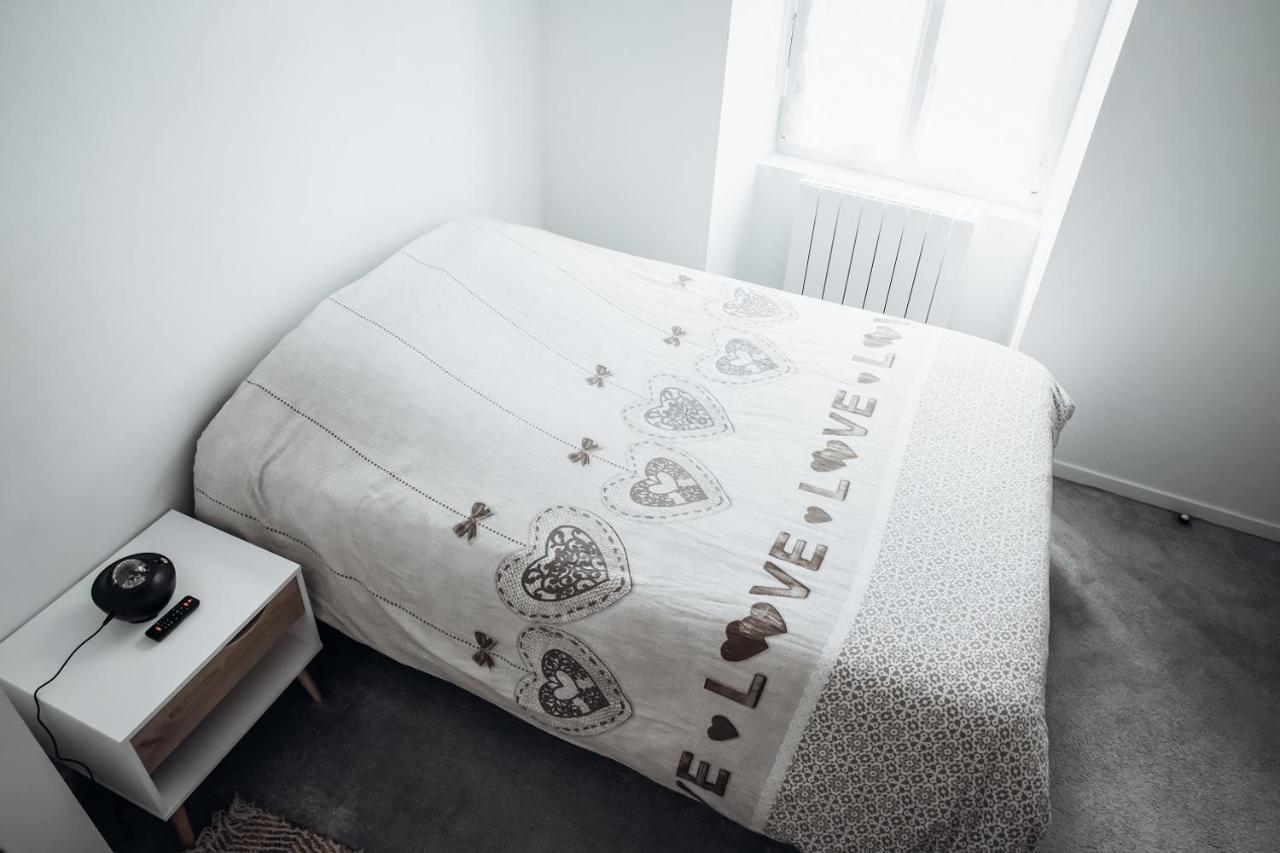 Spacieux Neuf Et Lumineux Hyper Centre Apartment Ernée Екстериор снимка
