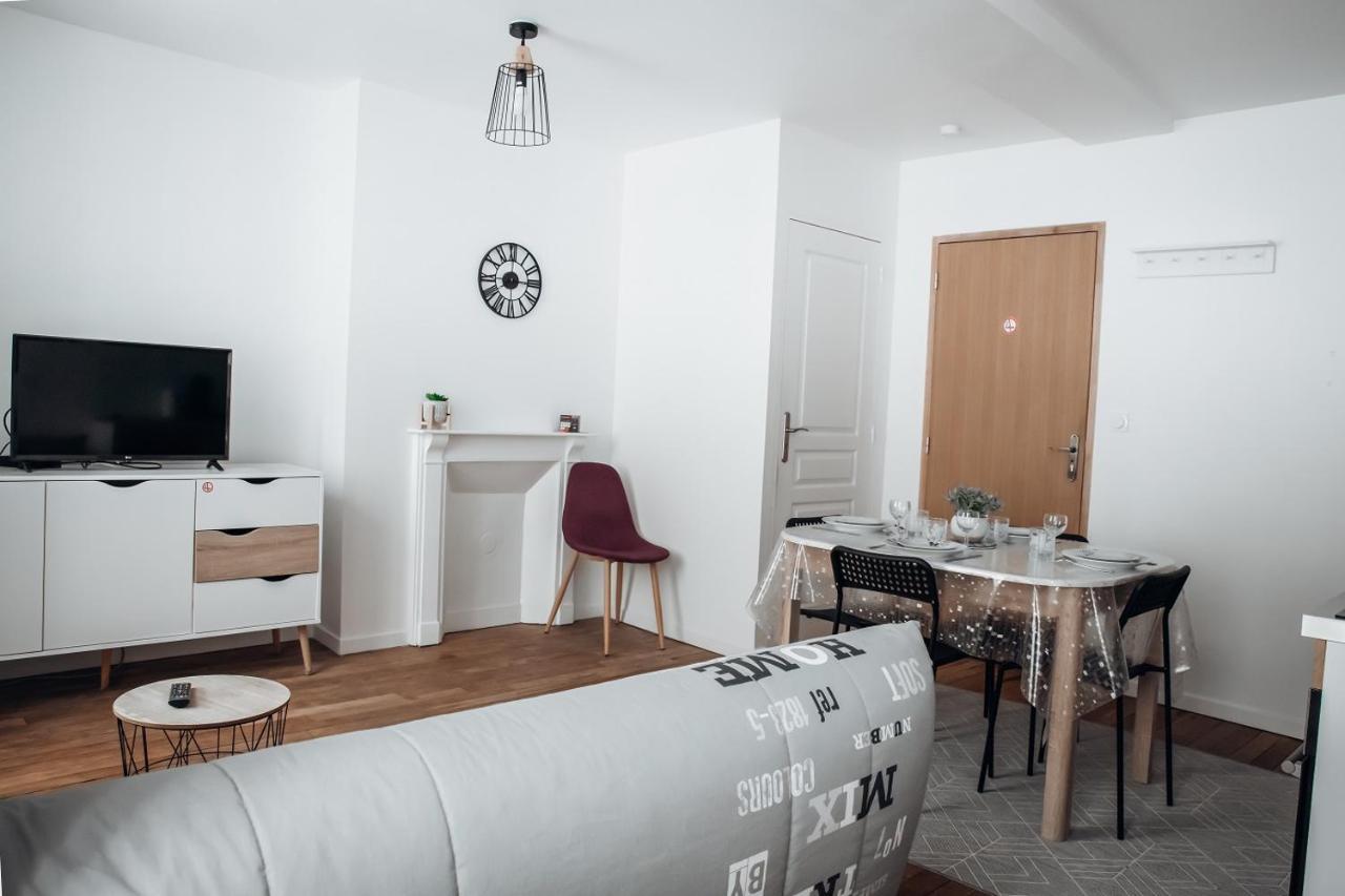 Spacieux Neuf Et Lumineux Hyper Centre Apartment Ernée Екстериор снимка
